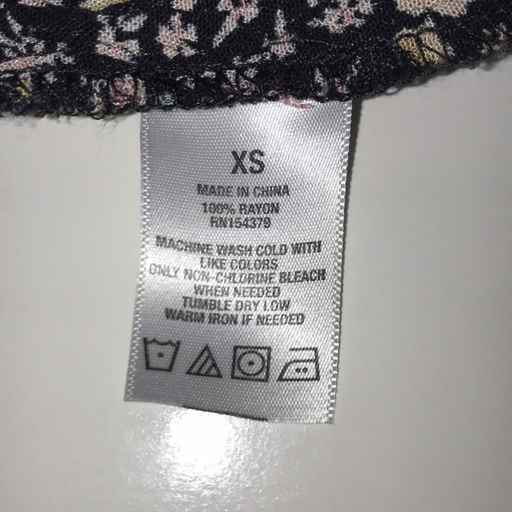 Areopostale floral soft shorts XS - Picture 3 of 3